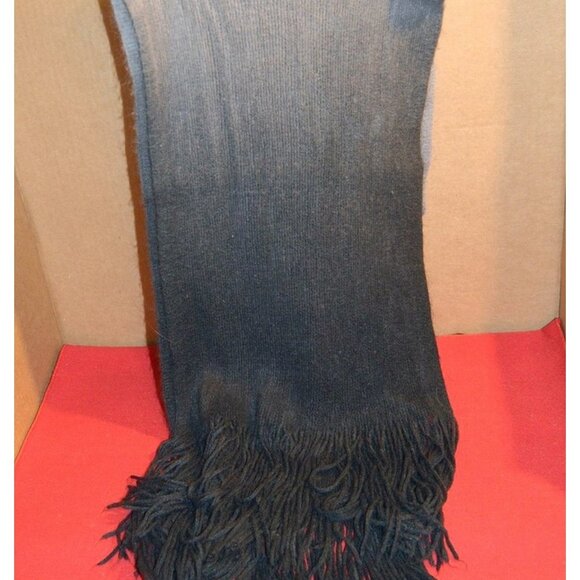 Super Soft Gray Fading to Black Scarf Wrap Classic No Tags No ID ~66" x 9-1/2" - Picture 1 of 2